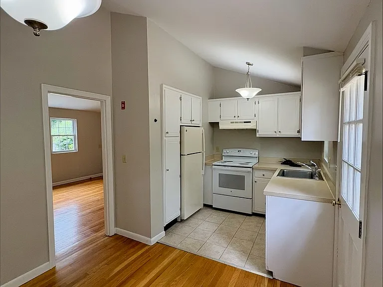 28 Abbott Rd #26 — Photo 10