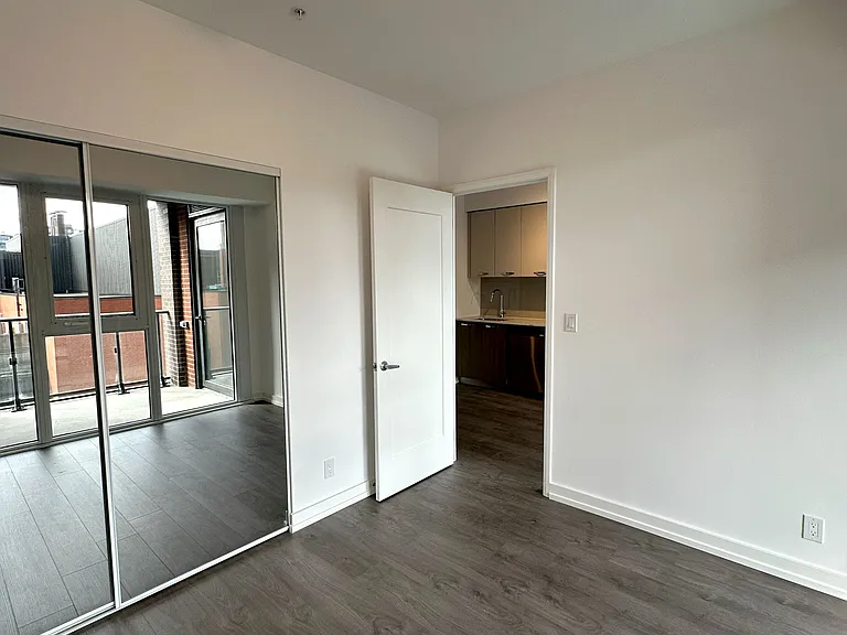 75 James St S #411 — Photo 17