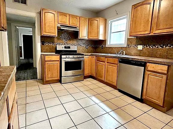 5th image of 4120 Ashland Dr