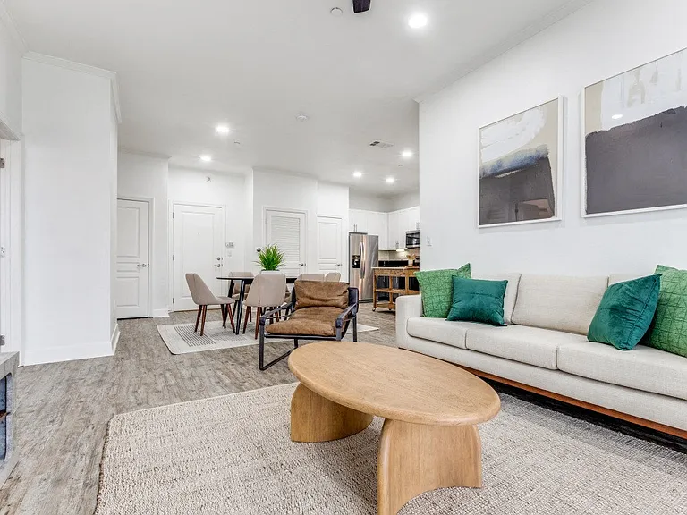 The Terraces at Perkins Rowe — Photo 9