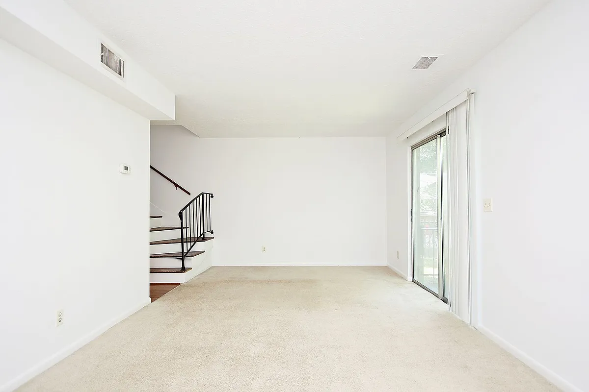 Building Photo - 1609 Amherst St #A