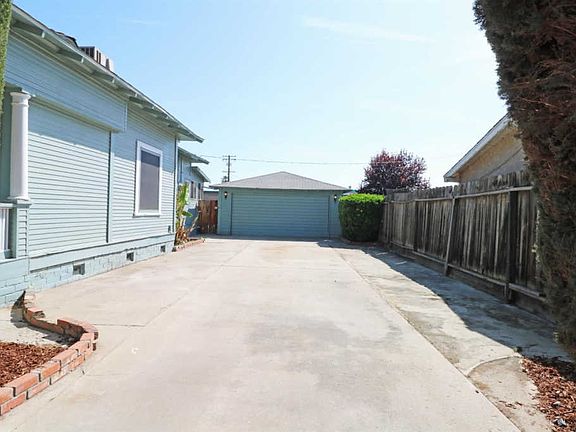 3rd image of 1438 S Garden St