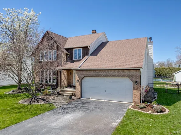 210 Crystal Springs Ct, East Amherst, NY 14051