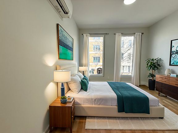 3rd image of 27 Newell St #2