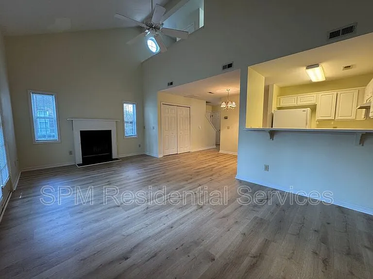 5147 Lampost Cir — Photo 12