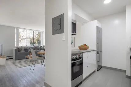 1434 Burnaby St #605 — Photo 12