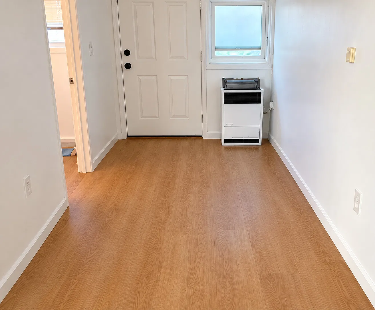 Varna Ave, Panorama City — Photo 2
