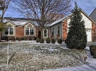 4135 Larkspur Ln, Lake In The Hills, IL 60156
