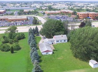 2810 S Moorland Rd, New Berlin, WI 53151