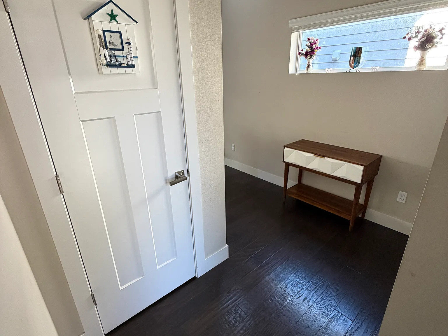 3 bed, 2.5 bath, 1960 sqft, $3,400 — Photo 3
