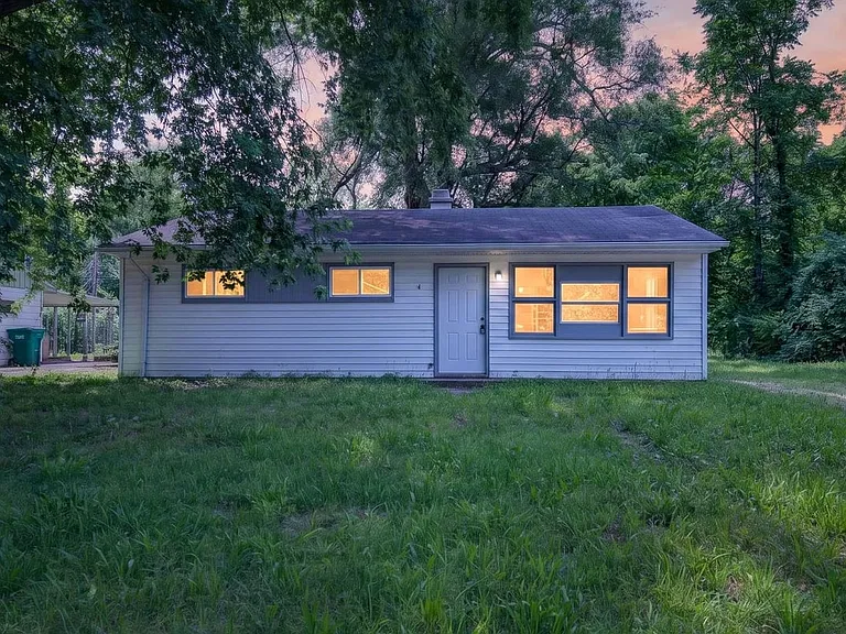 6 Amelia Dr — Photo 8