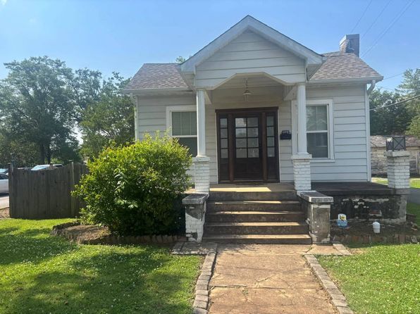 213 E Irvine Ave