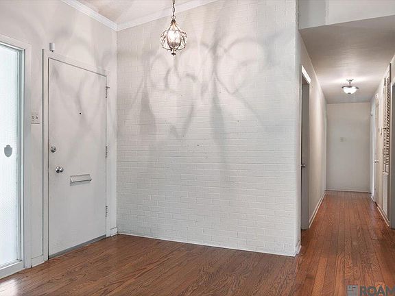 3rd image of 5716 College Dr