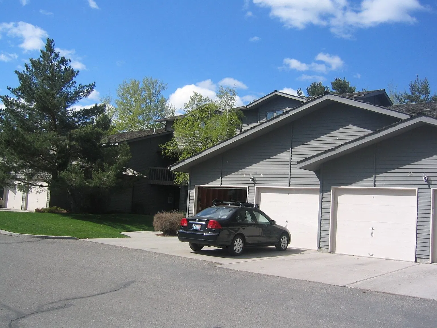 2 bed, 1.5 bath, $1,900 — Photo 4