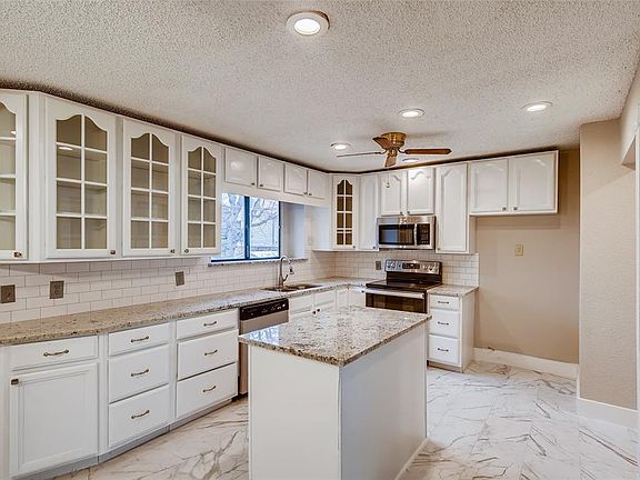 5th image of 6110 Farmingdale Dr