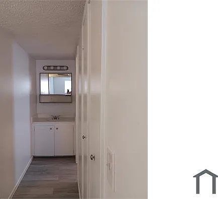 3828 Hazelwood St #29 — Photo 4