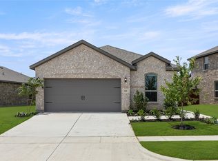 111 Van Horn Dr, Terrell, TX 75160