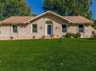 1104 SW 17th St, Blue Springs, MO 64015