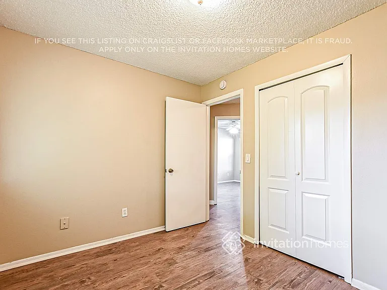 1567 Naples Cir — Photo 12