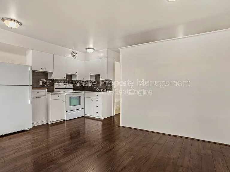 9030 Greenwood Ave N #106 — Photo 6