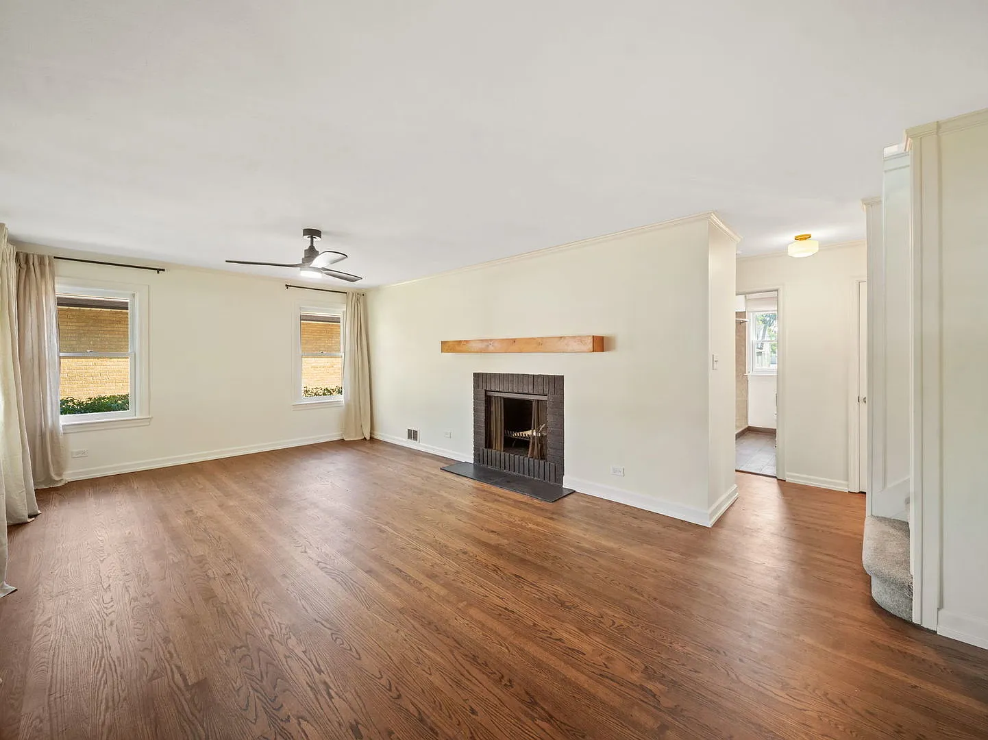 3 bed, 1737 sqft, $3,800 — Photo 2