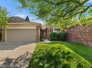 13760 Provincial Dr, Sterling Heights, MI 48313
