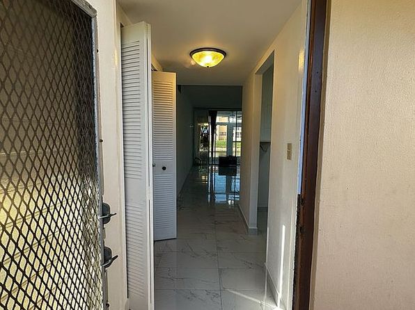 8951 Sunrise Lakes Blvd APT 105