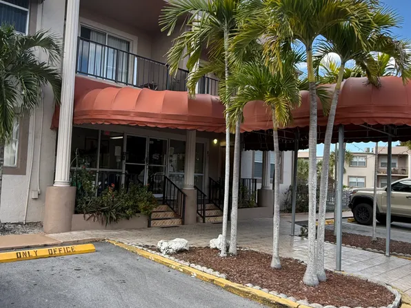 Royal Palms at Lauderhill