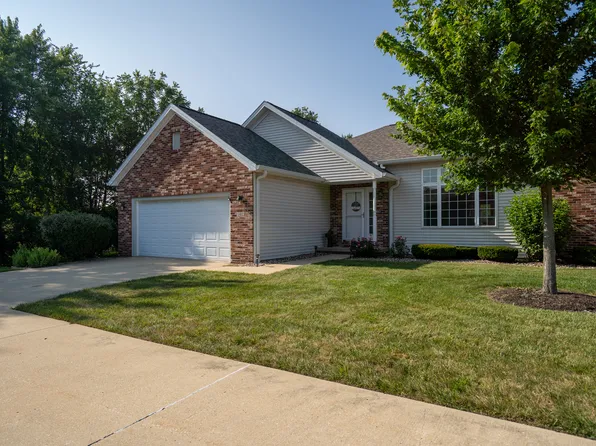 1402 Caro Ct #1402, Mahomet, IL 61853