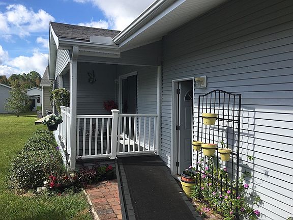 3rd image of 5301 Marbella Cir