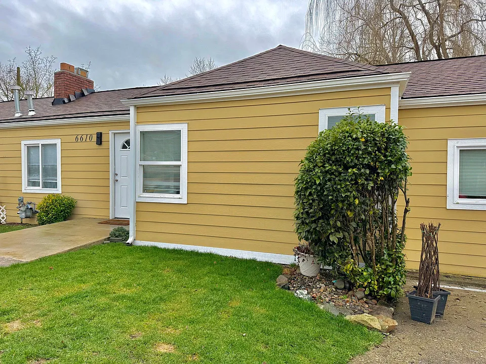 6612-6610 McKinley Ave #6612