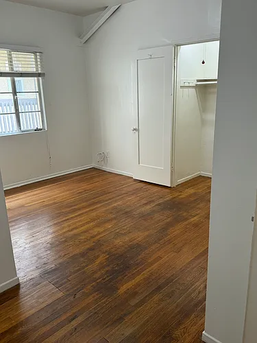 908 4th St Photo 1