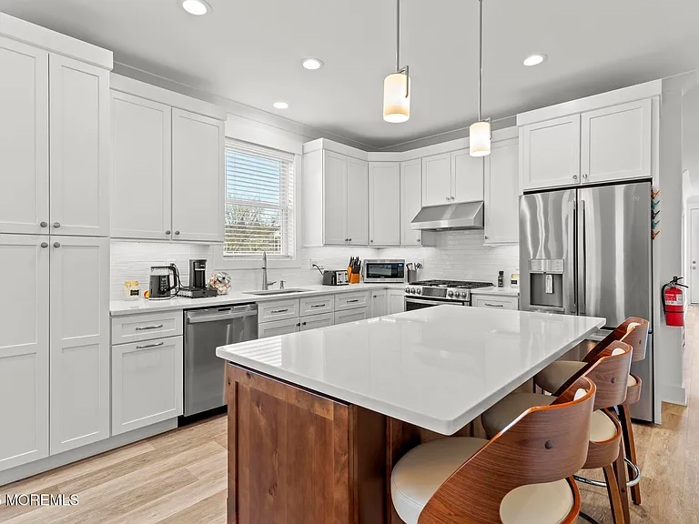 53 Sheridan Ave — Photo 13