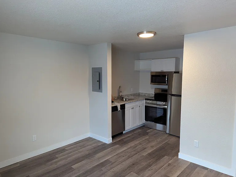 640 E Idaho St #203 — Photo 2