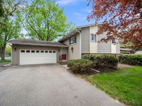 1770 Garden Ln, White Bear Township, MN 55110