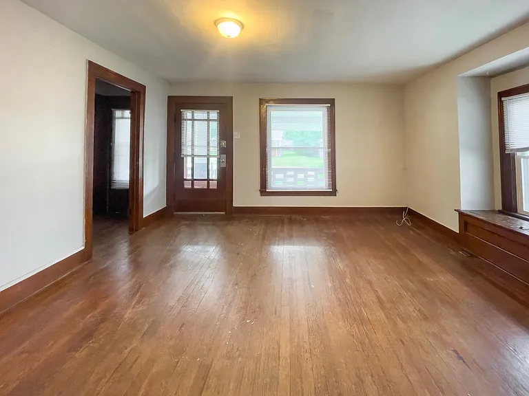 1405 W Jackson St — Photo 55