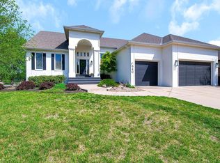 640 N Woodstone Dr, Andover, KS 67002
