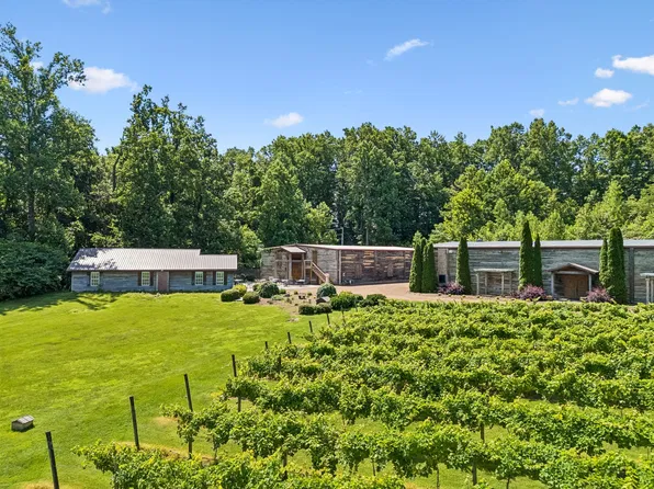 109 Overhead Bridge Rd, Hampshire, TN 38461
