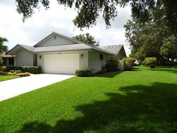 3rd image of 8880 SE Eaglewood Way