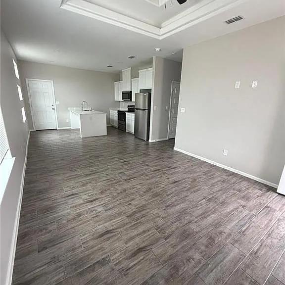 3304 Wolf Creek Ave — Photo 2