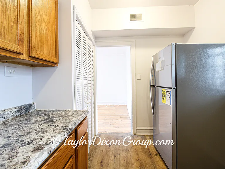 3859 W Maypole Ave #1G — Photo 9