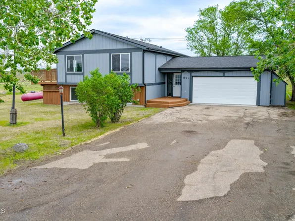 1804 14th Ave E, Williston, ND 58801
