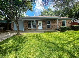 1121 Saturn St, Cedar Hill, TX 75104