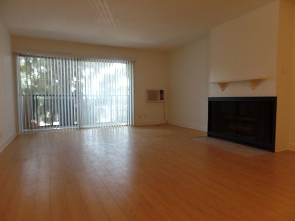 3rd image of 15516 W Sunset Blvd APT 203