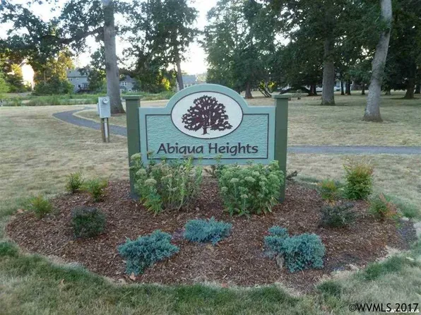 539 E View Ln, Silverton, OR 97381