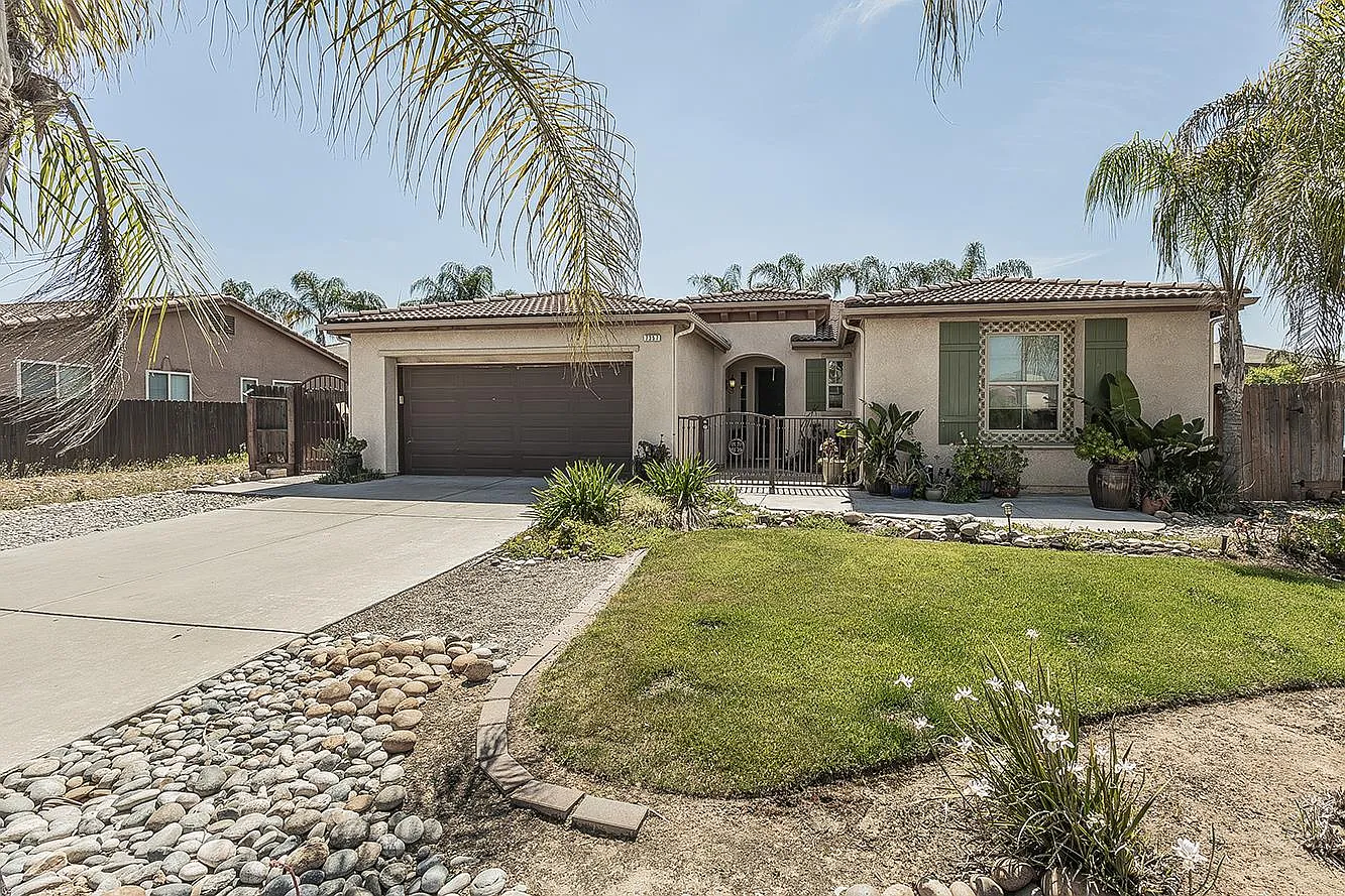 7357 E Redlands Ave photo 1