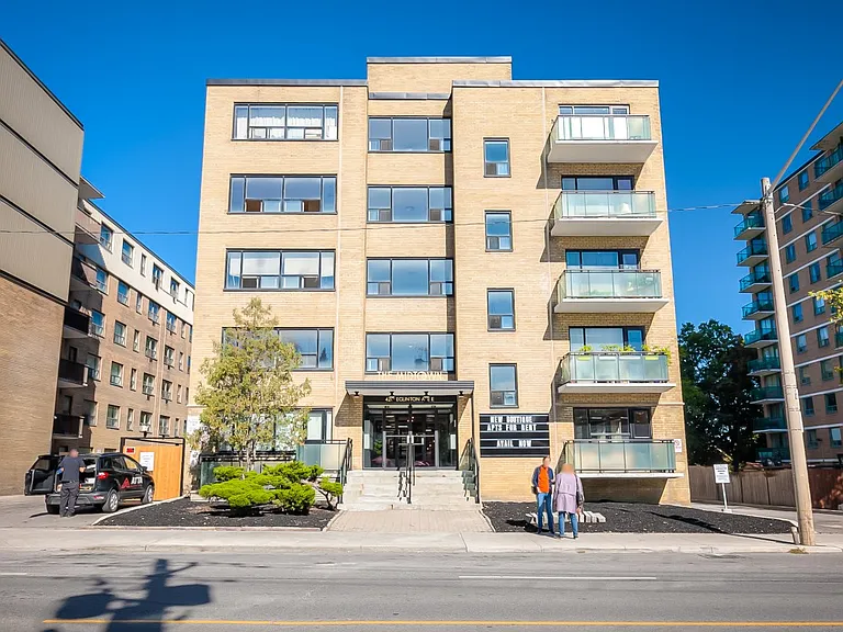 420 Eglinton Ave E #405 — Photo 29