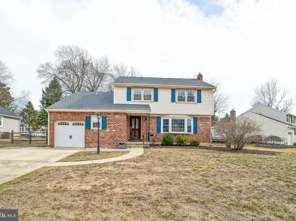 10 Sequoia Dr, Cinnaminson, NJ 08077