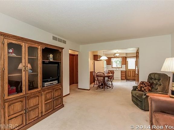 4th image of 8456 Elkwood Dr SW