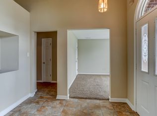 6185 Lake Front Dr, Horn Lake, MS 38637
